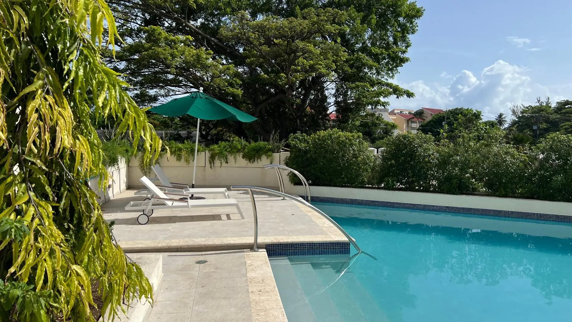 123 Harmony Hall Green location